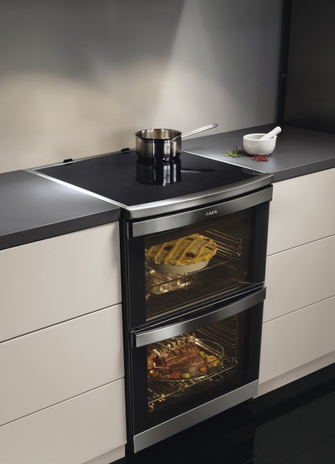 The cooker in a much more modern kitchen than ours, with pestle and mortar for good measure
