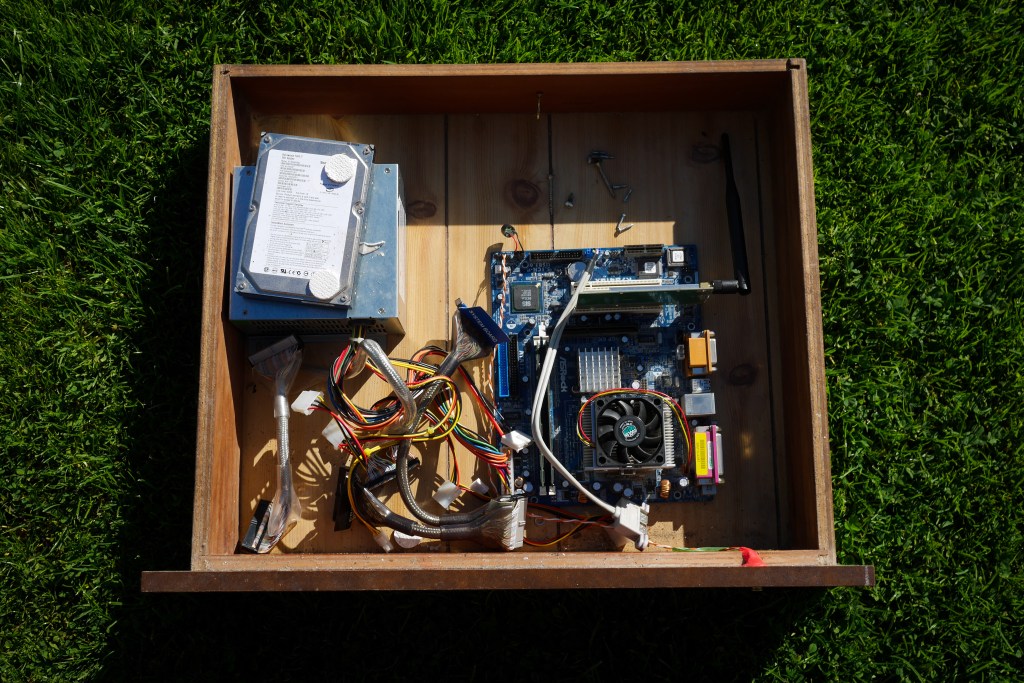 Drawputer, disassembled.